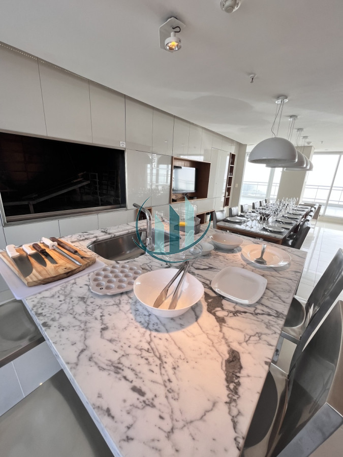 Apartamento ID.313 - Alquiler temporal Sunrise Tower Piso Alto