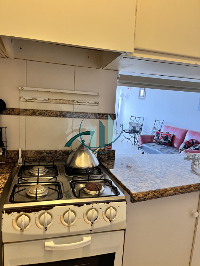 Apartamento ID.655 - Venta o Alquiler de apartamento 1 dormitorio, playa mansa, parada 1