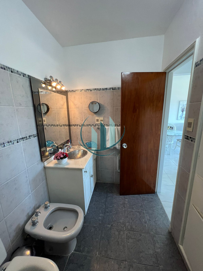 Apartamento ID.774 - ALQUILER INVERNAL - 2 Dorm 1ra linea Playa Mansa