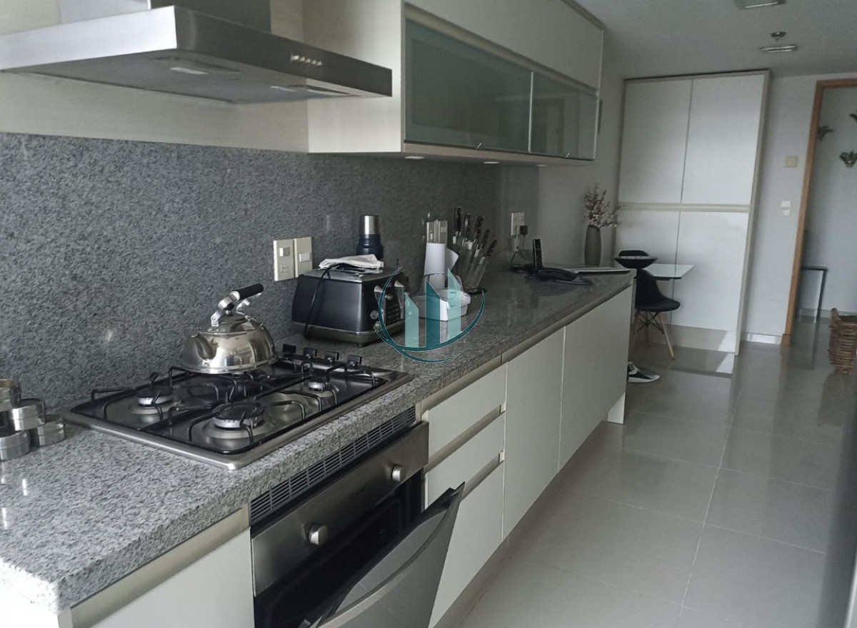 Apartamento ID.313 - Alquiler temporal Sunrise Tower Piso Alto