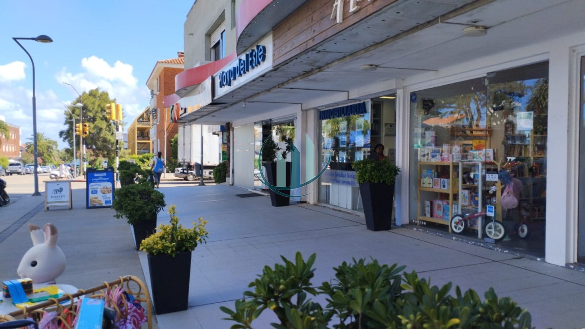 Apartamento ID.778 - ALQUILER INVERNAL - 3 Dorm con garage - Punta del Este