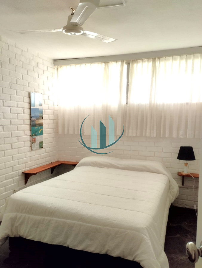 Apartamento ID.772 - ALQUILER ANUAL - 1 Dormitorio Punta del Este - Sobre Playa Pinares