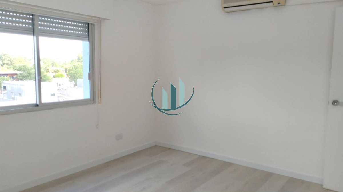 Apartamento ID.770 - 1 DORMITORIO a 100mt Terminal de Maldonado