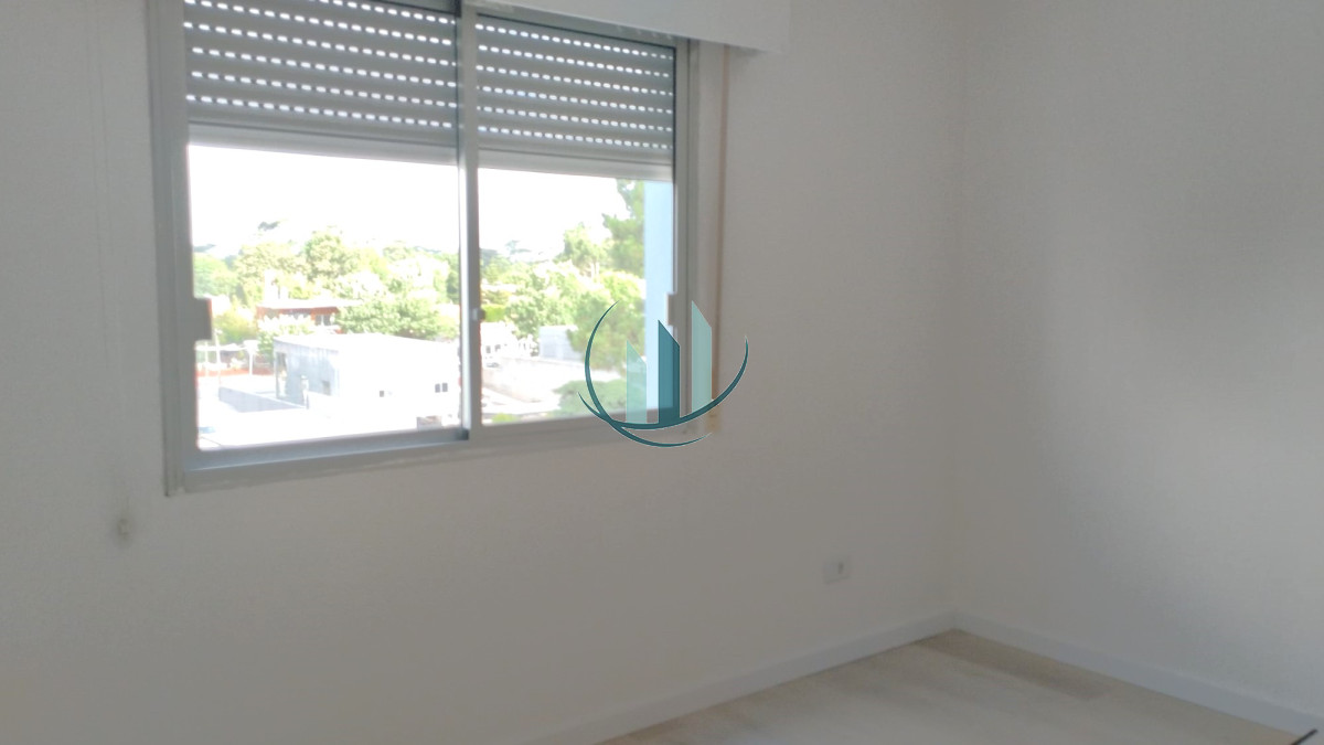 Apartamento ID.770 - 1 DORMITORIO a 100mt Terminal de Maldonado