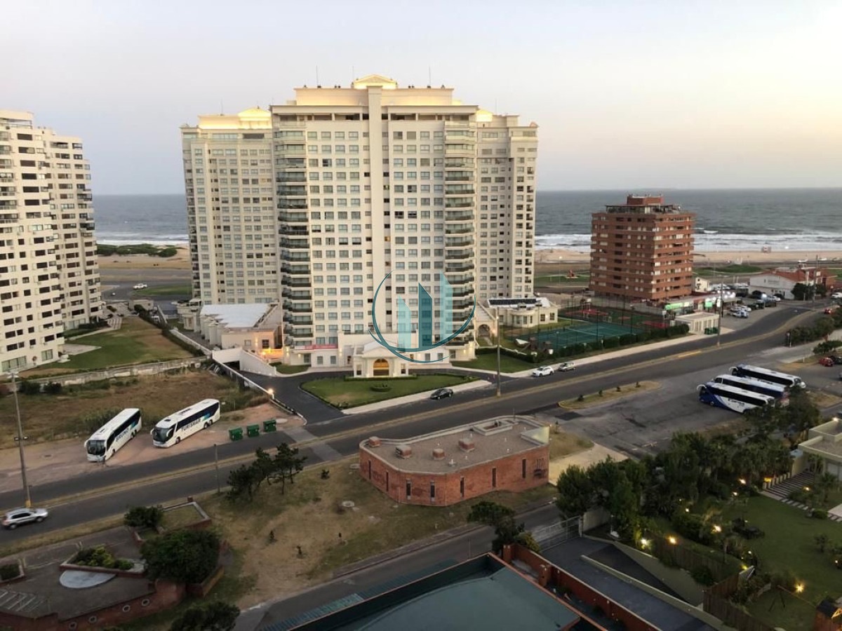 Apartamento ID.655 - Venta o Alquiler de apartamento 1 dormitorio, playa mansa, parada 1