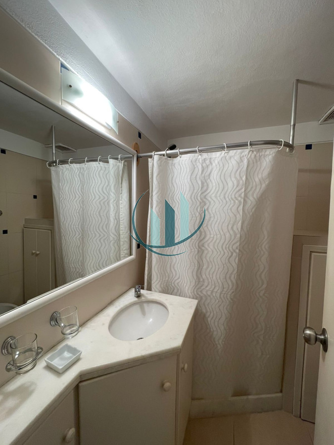 Apartamento ID.708 - Alquiler temporal apartamento en parada 32 Playa Brava