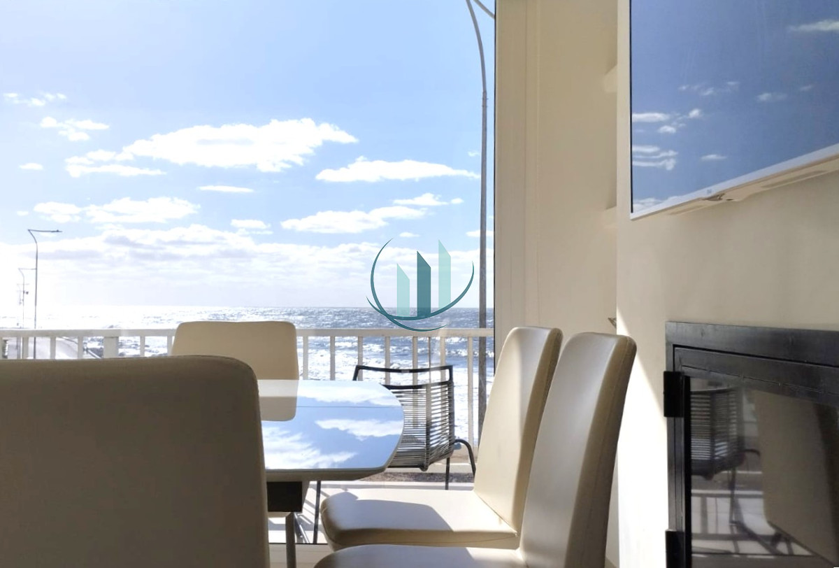 Apartamento ID.781 - ALQUILER ANUAL 3 Dormitorios con vista despejada al mar + terraza +  cochera