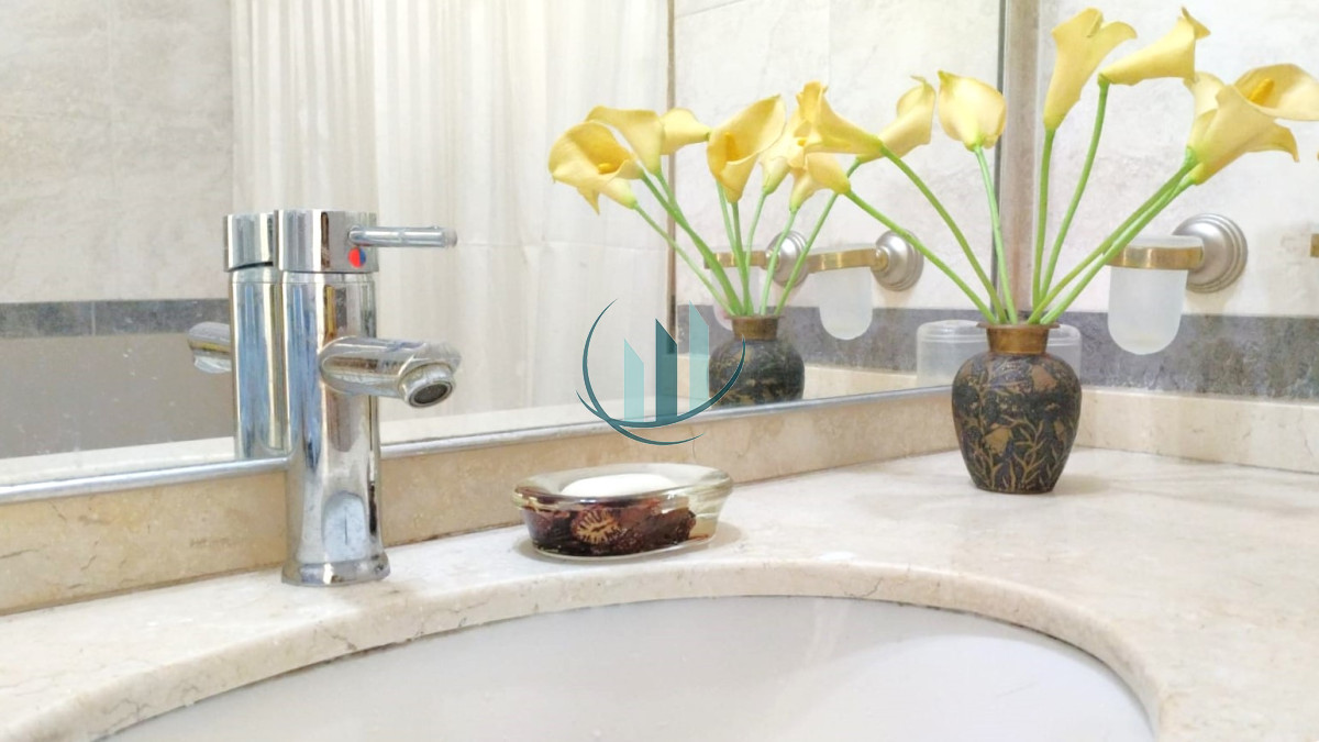 Apartamento ID.779 - ALQUILER INVERNAL - 3 Dormitorios con garage en pleno centro de Punta del Este