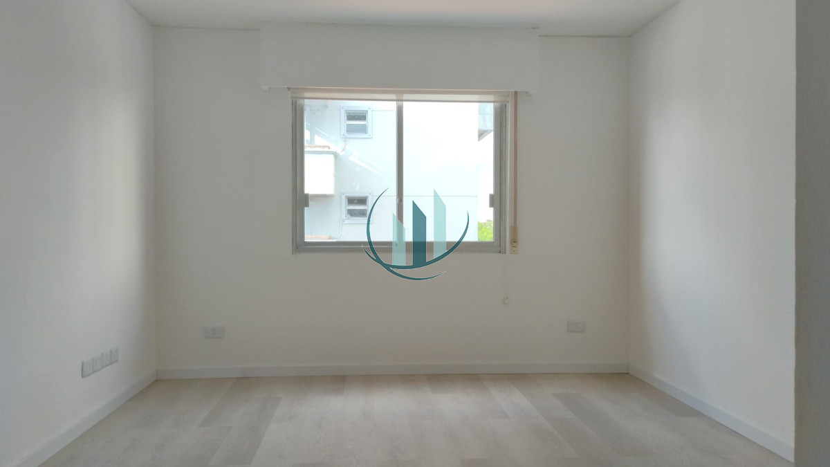 Apartamento ID.770 - 1 DORMITORIO a 100mt Terminal de Maldonado