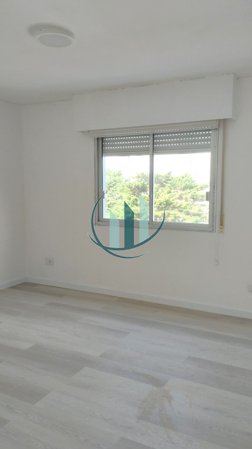 Apartamento ID.770 - 1 DORMITORIO a 100mt Terminal de Maldonado