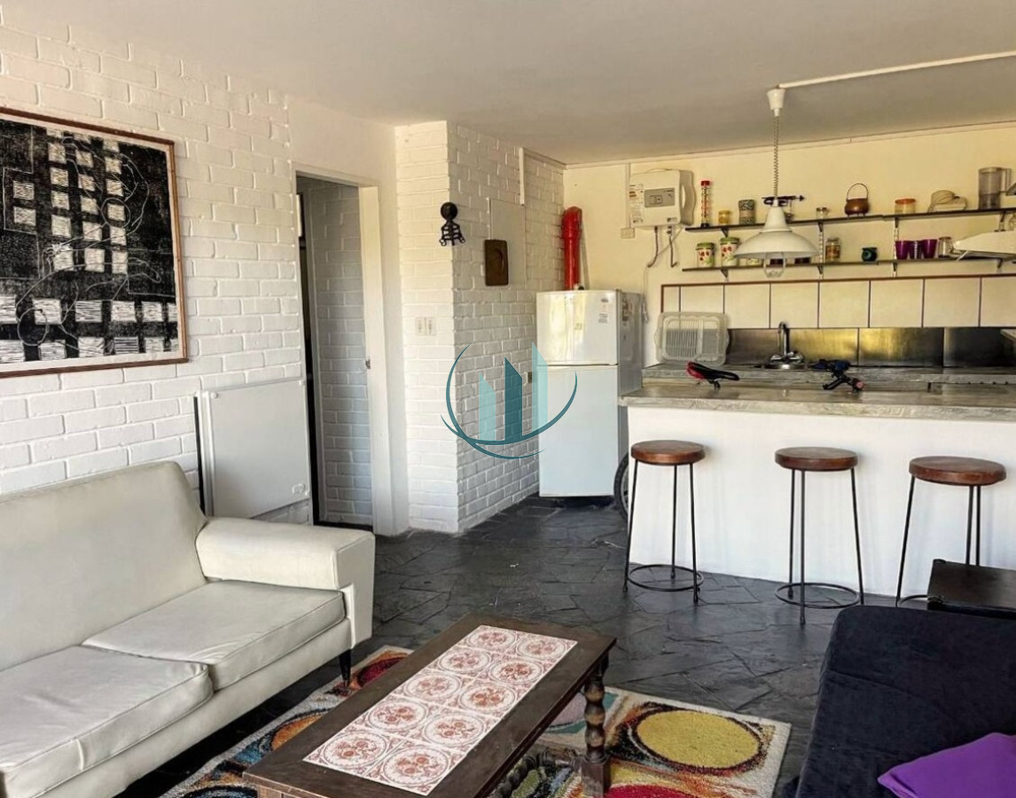 Apartamento ID.772 - ALQUILER ANUAL - 1 Dormitorio Punta del Este - Sobre Playa Pinares
