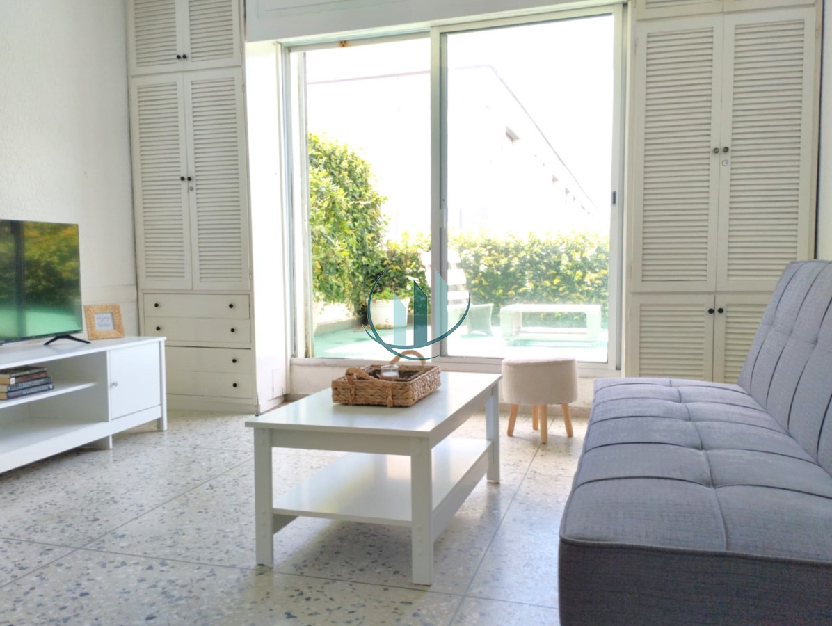 Apartamento ID.767 - EN VENTA - 1 DORMITORIO CON GRAN TERRAZA - Plaza de los Artesanos, Punta del Este