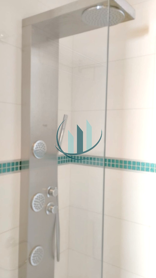 Apartamento ID.781 - ALQUILER ANUAL 3 Dormitorios con vista despejada al mar + terraza +  cochera