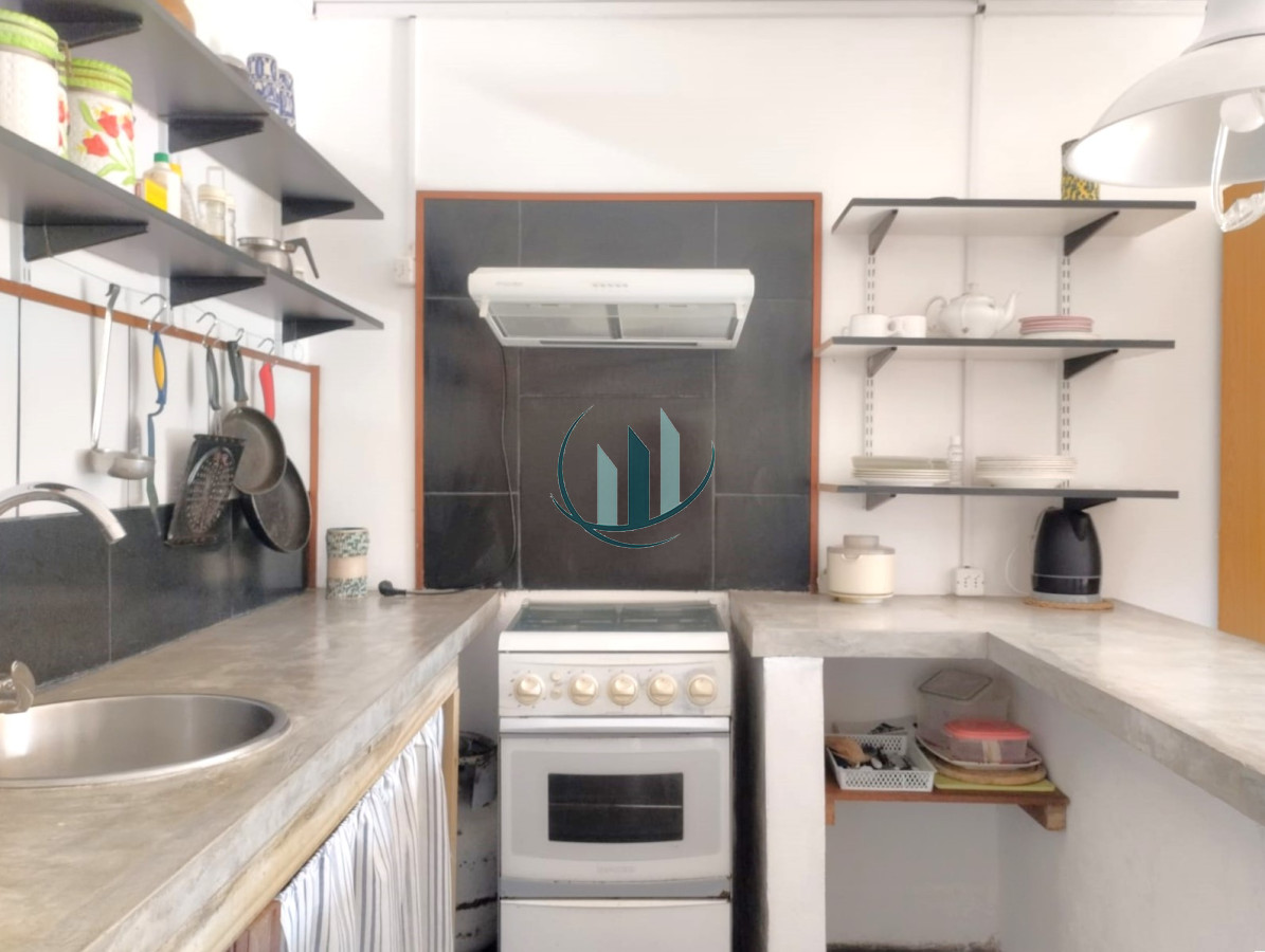 Apartamento ID.772 - ALQUILER ANUAL - 1 Dormitorio Punta del Este - Sobre Playa Pinares