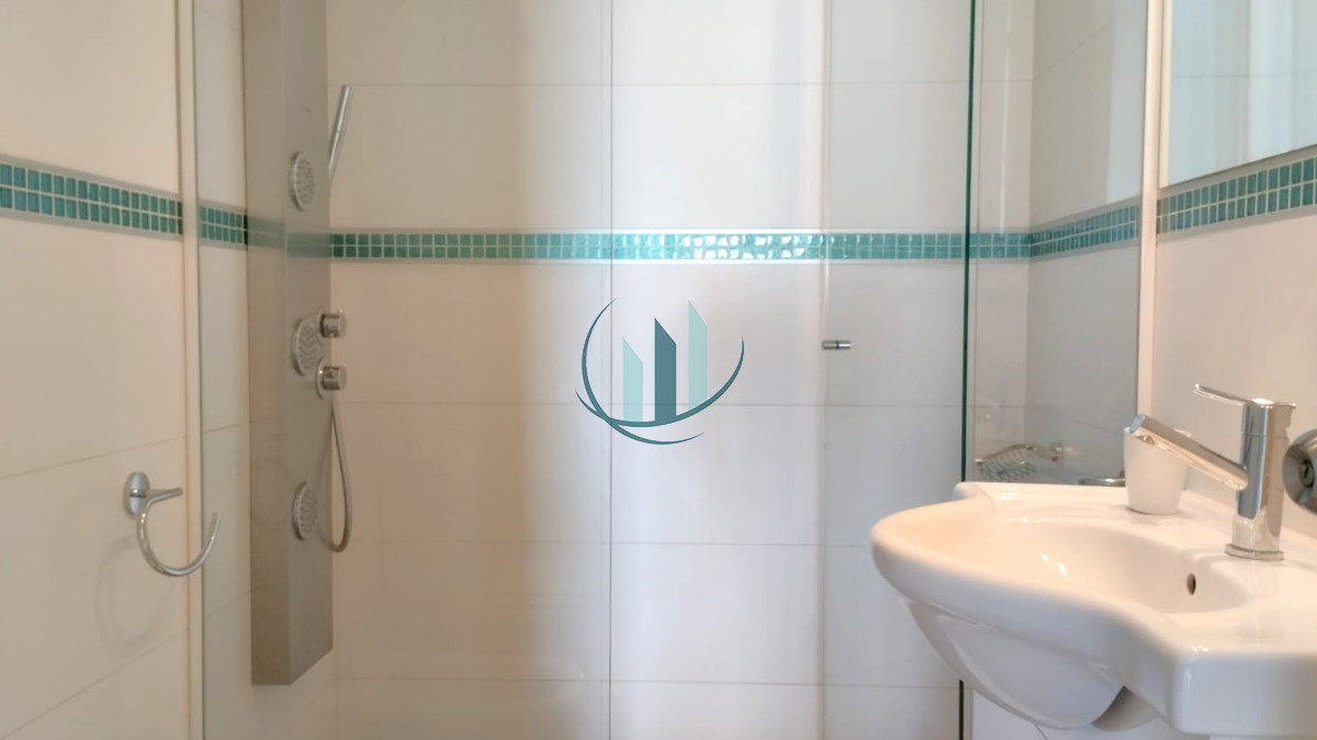 Apartamento ID.781 - ALQUILER ANUAL 3 Dormitorios con vista despejada al mar + terraza +  cochera