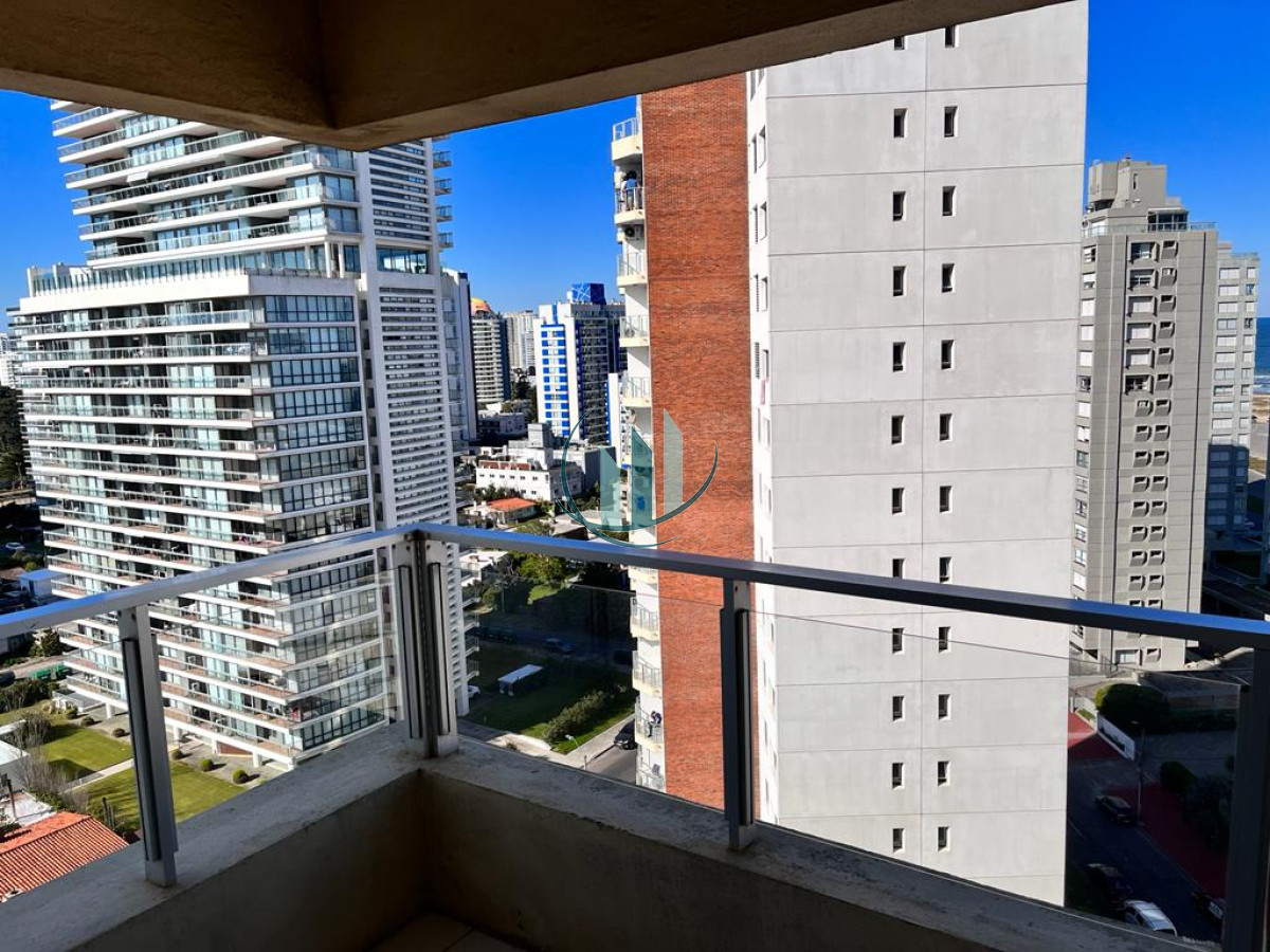 Apartamento ID.318 - Apto en alquiler temporario. Punta del Este