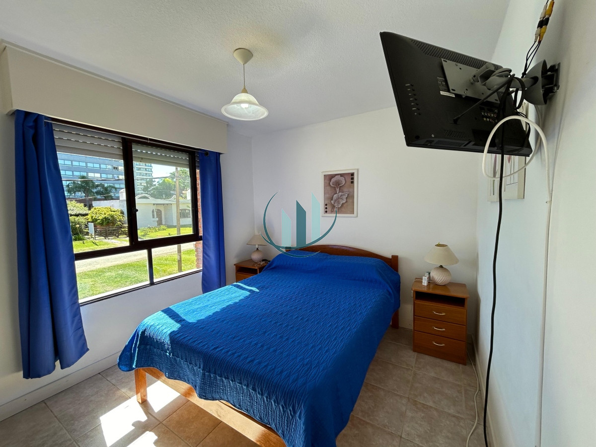 Apartamento ID.710 - 2 Dorm y 2 Baños a pasos de Playa Brava
