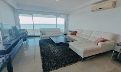 APARTAMENTO DE LUJO DE 3 HABITACIONES CON 3 BAÑOS PARA DISFRUTARLO TODO EL AÑO