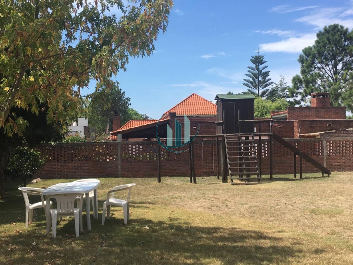 Casa ID.650 - Se alquila casa en Pinares. Excelente estado 