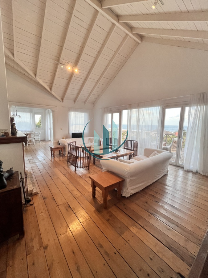 Casa ID.615 - Alquiler en Manantiales con vista al mar 