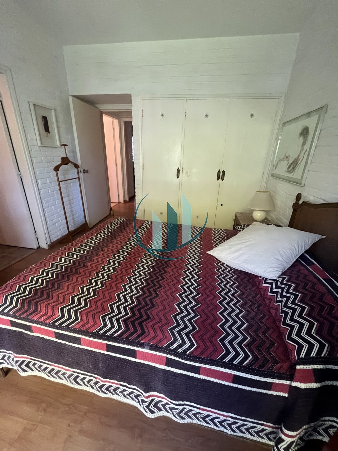 Casa ID.290 - ALQUILER DE VERANO - Casa de 4 dormitorios en playa Mansa a 300mt del mar