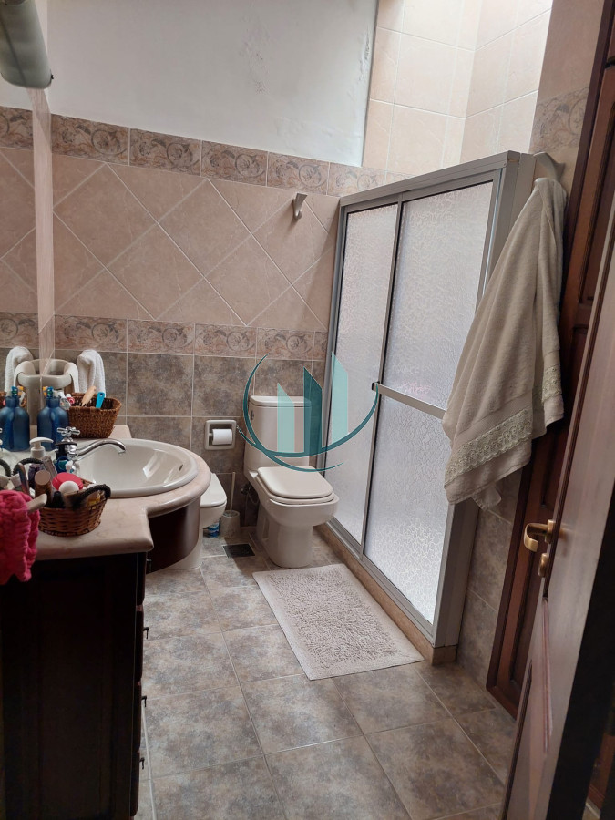 Casa ID.700 - Se alquila en San Carlos, ideal para negocio 