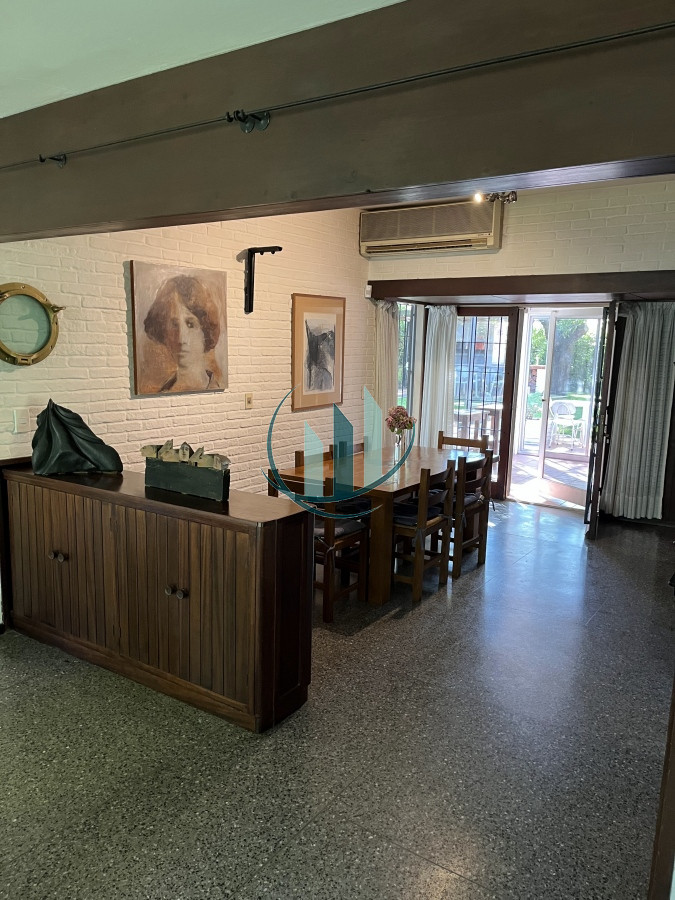 Casa ID.290 - ALQUILER DE VERANO - Casa de 4 dormitorios en playa Mansa a 300mt del mar
