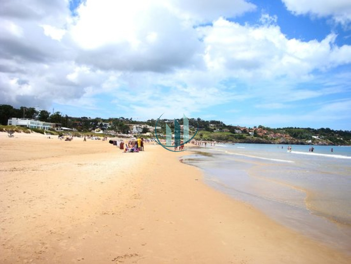 Casa ID.279 - Casa en alquiler Temporada 2024 a 100 mts de la playa Solanas, Punta del Este (2 dormitorios)