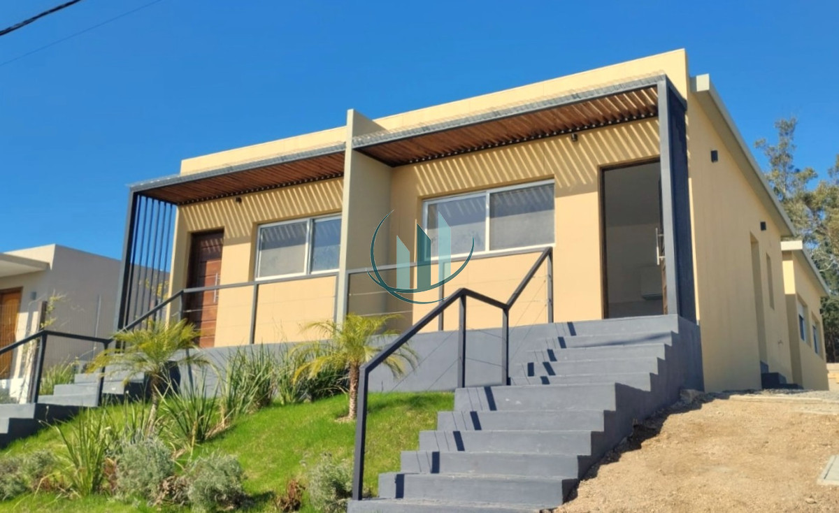 Casa ID.811 - Casa Duplex 2 Dormitorios + Estacionamiento +  Parrillero