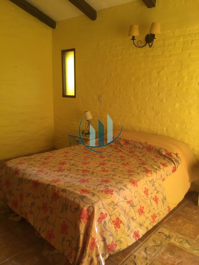 Casa ID.650 - Se alquila casa en Pinares. Excelente estado 