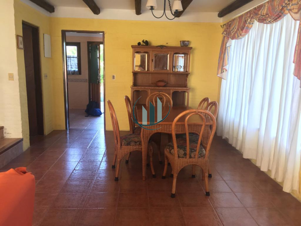 Casa ID.650 - Se alquila casa en Pinares. Excelente estado 