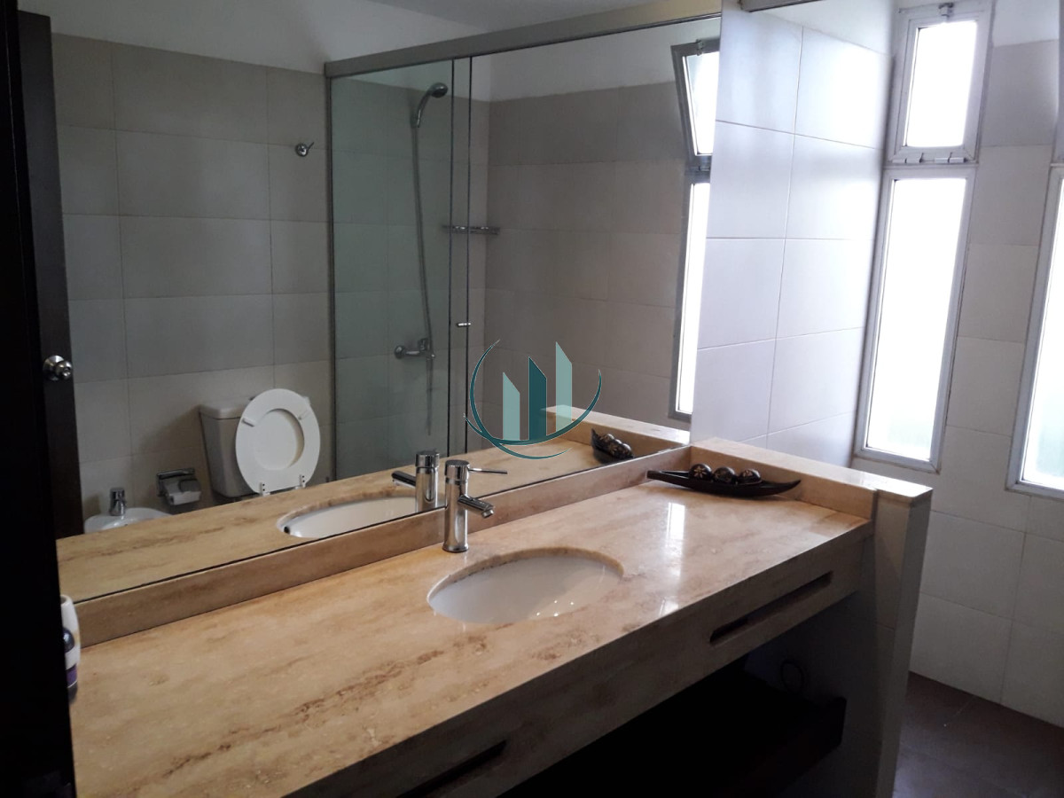 Casa ID.280 - ALQUILER DE TEMPORADA La Barra Casa 4 dormitorios a 500mt de la playa 