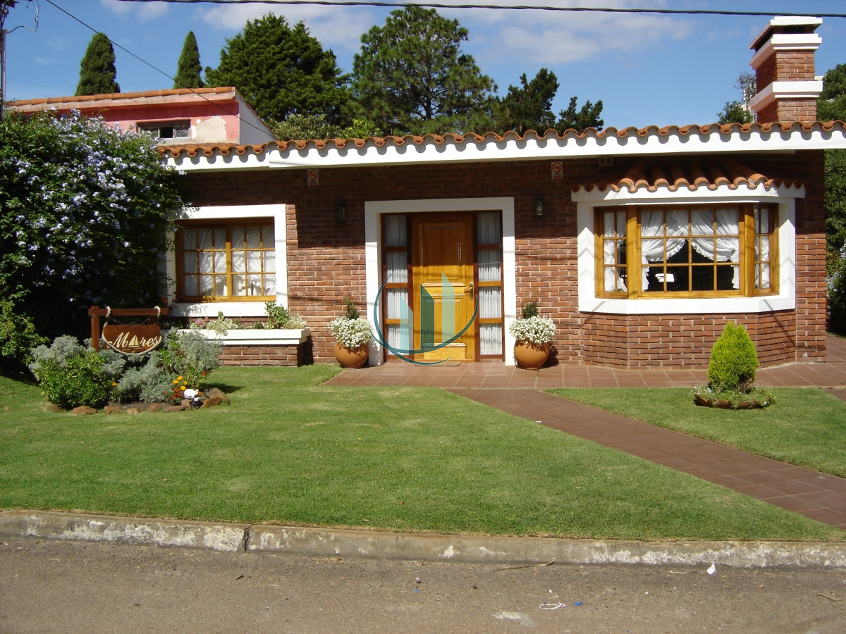 Casa ID.624 - Casa con jardín a pasos de la playa mansa 
