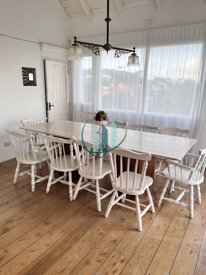 Casa ID.615 - Alquiler en Manantiales con vista al mar 