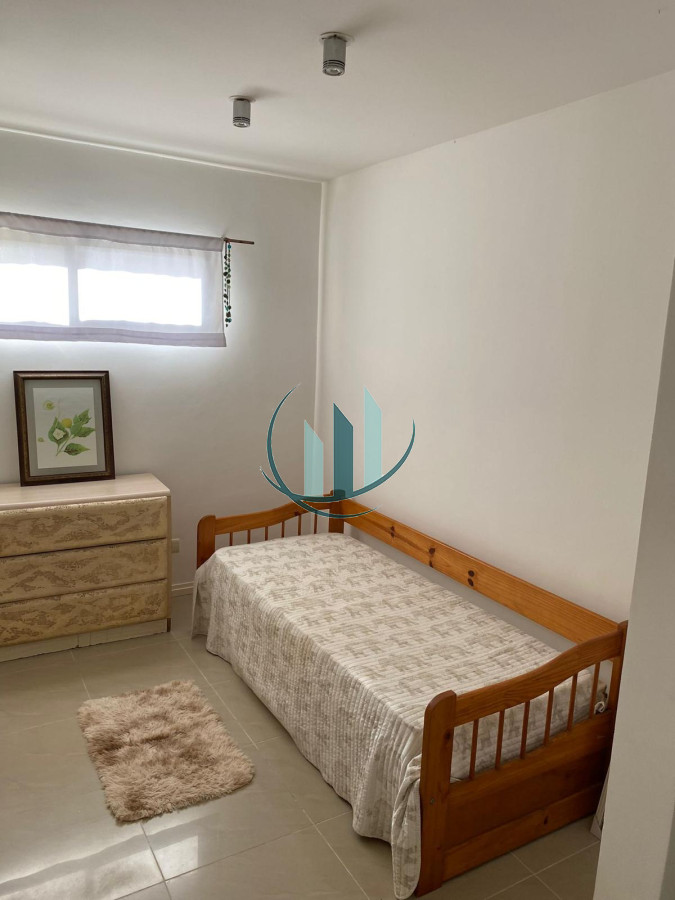 Casa ID.654 - Se vende hermosa casa en Lausana + apartamento de 1 dormitorio