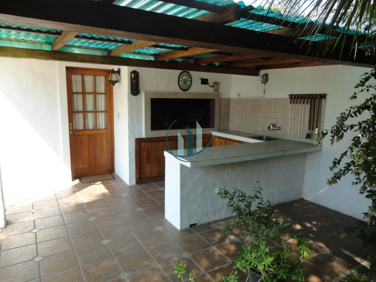 Casa ID.624 - Casa con jardín a pasos de la playa mansa 