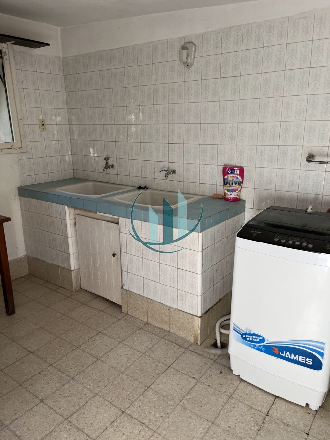 Casa ID.290 - ALQUILER DE VERANO - Casa de 4 dormitorios en playa Mansa a 300mt del mar