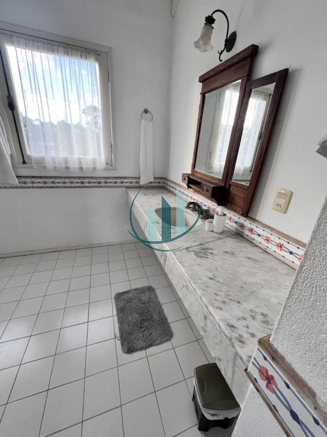Casa ID.615 - Alquiler en Manantiales con vista al mar 