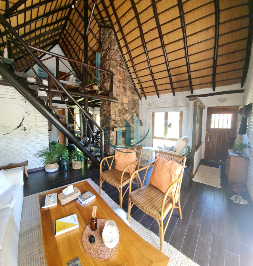 Casa ID.493 - Vendo Casa pinares 