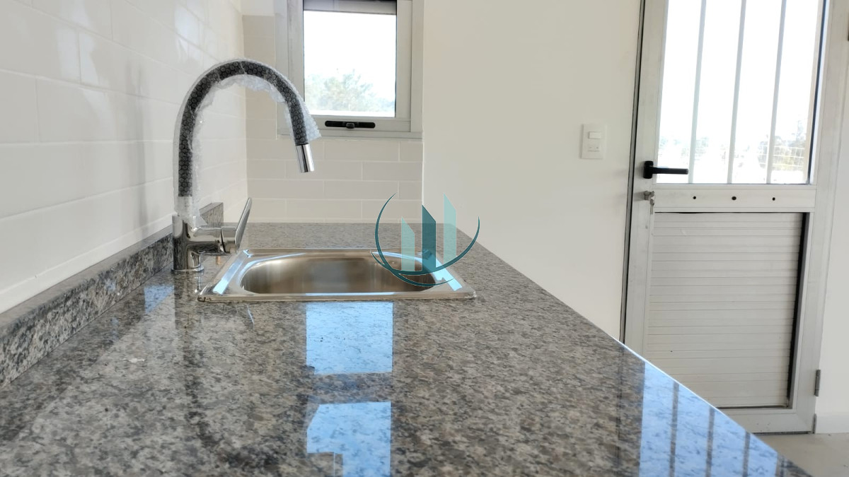 Casa ID.811 - Casa Duplex 2 Dormitorios + Estacionamiento +  Parrillero