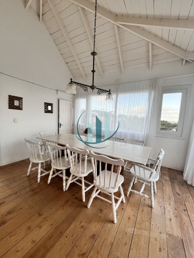 Casa ID.615 - Alquiler en Manantiales con vista al mar 