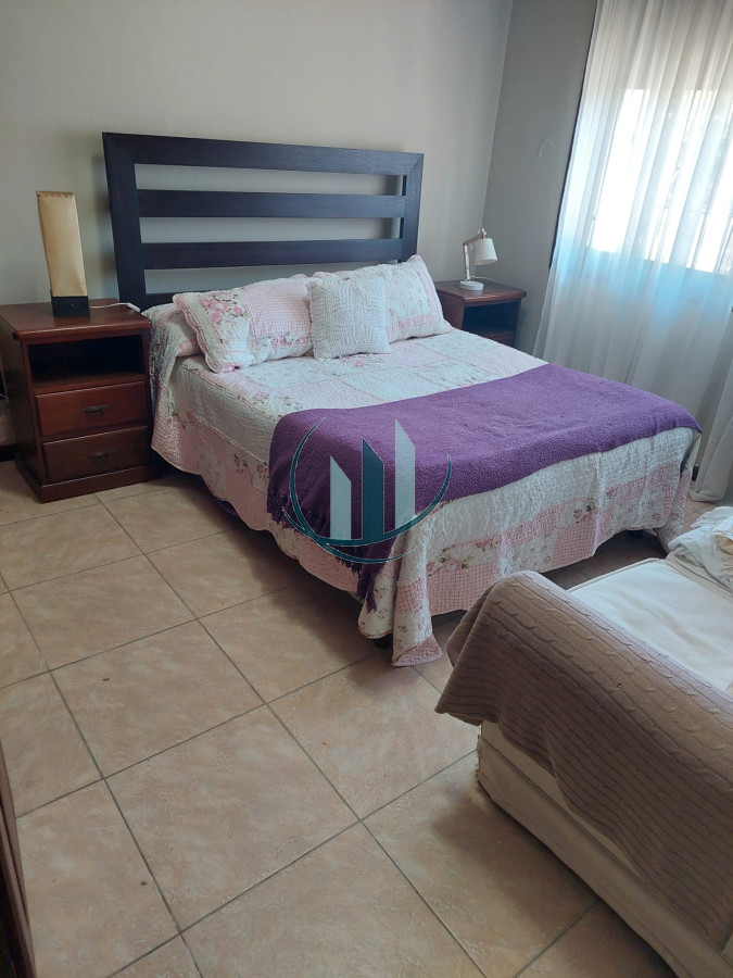 Casa ID.700 - Se alquila en San Carlos, ideal para negocio 