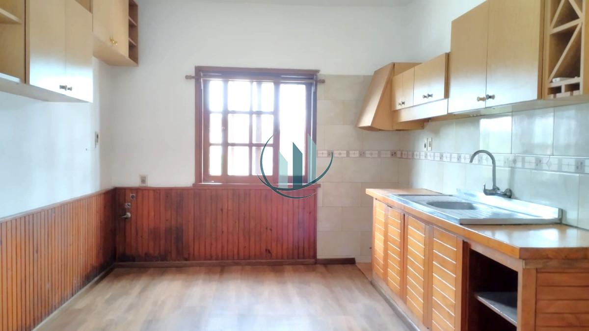 Casa ID.791 - Oportunidad!! ALQUILER ANUAL - Amplia Casa de 2 Dormitorios - Barrio Rivera