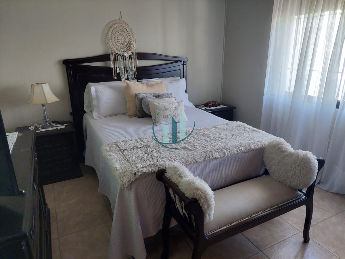 Casa ID.700 - Se alquila en San Carlos, ideal para negocio 