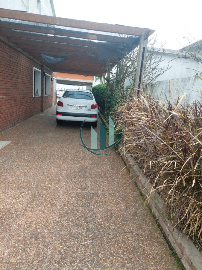 Casa ID.700 - Se alquila en San Carlos, ideal para negocio 