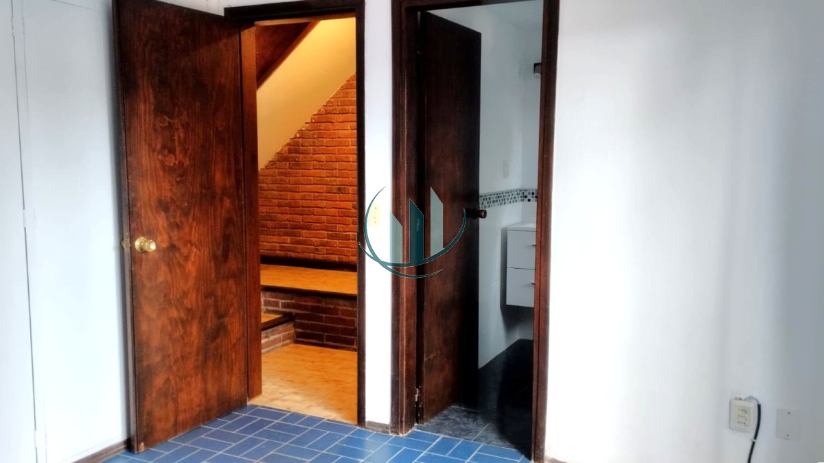 Casa ID.804 - ALQUILER ANUAL 3 Dormitorios en Barrio Altos del Pinar 