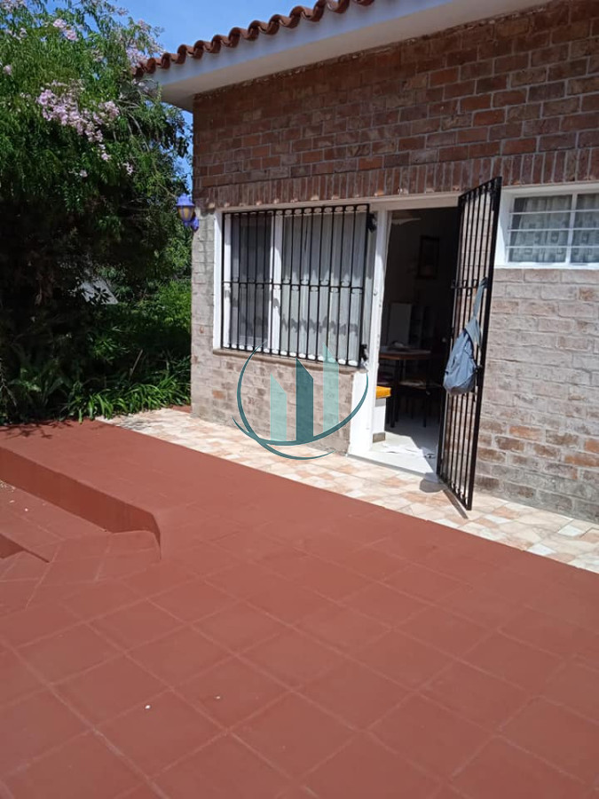 Casa ID.628 - ALQUILER ANUAL Casa en Barrio Pinares 3 dormitorios amueblada