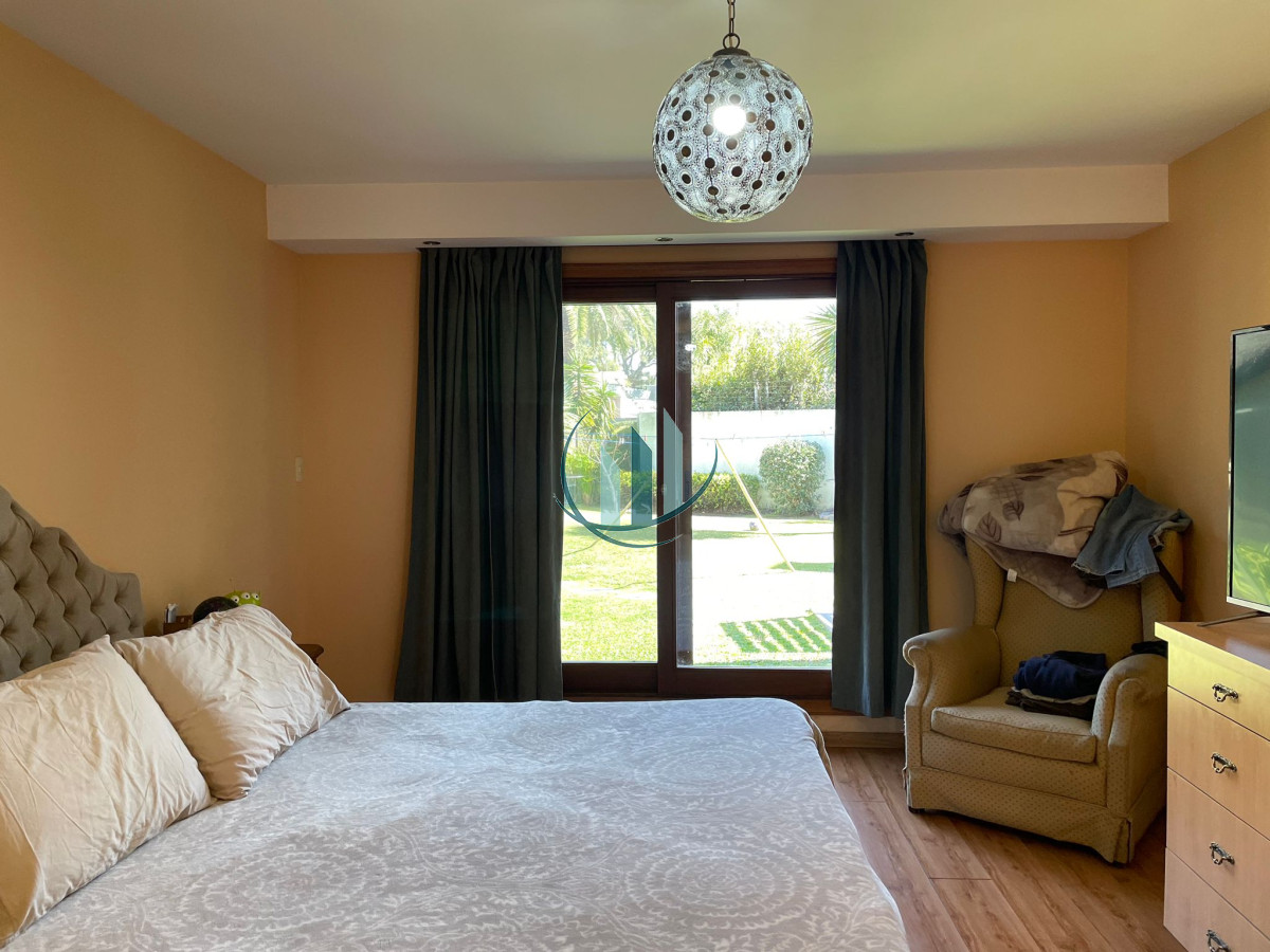 Casa ID.350 - Muy buena casa en Carrasco Sur