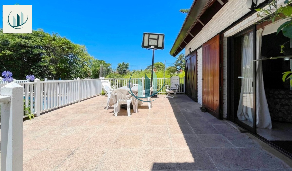 Casa ID.571 - ALQUILER ANUAL CASA a 50 mts de la playa 