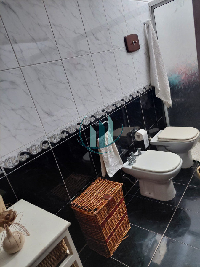 Casa ID.700 - Se alquila en San Carlos, ideal para negocio 